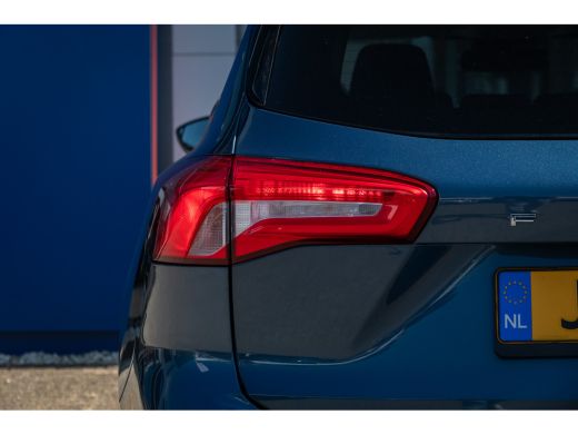 Ford Focus 1.0 EcoBoost Trend Edition Business| Stuur/stoel/voorruit verwarming | Camera | Apple Carplay/And... ActivLease financial lease