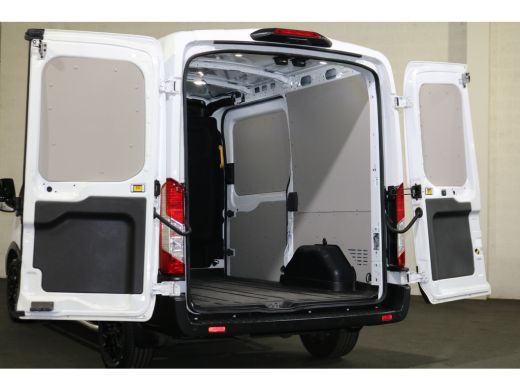 Ford Transit 2.0 TDCI 130pk Automaat L2 H2 Black Edition ActivLease financial lease