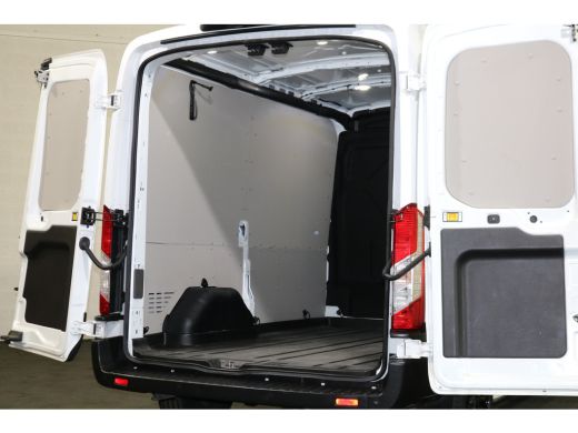 Ford Transit 2.0 TDCI 130pk Automaat L2 H2 Black Edition ActivLease financial lease