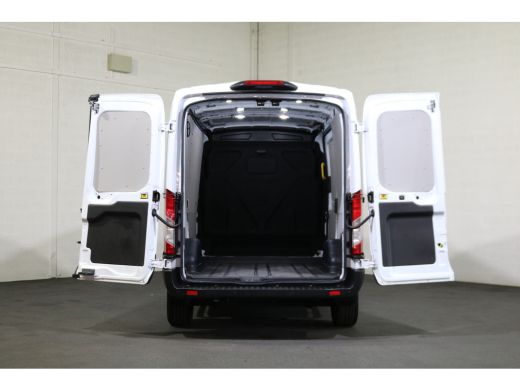 Ford Transit 2.0 TDCI 130pk Automaat L2 H2 Black Edition ActivLease financial lease