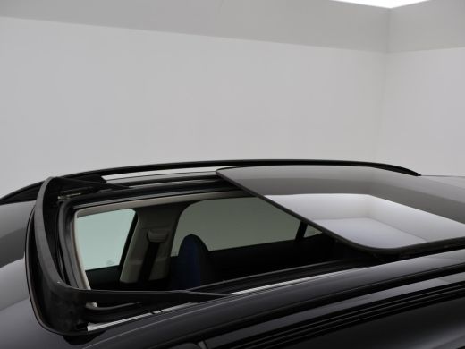 Lynk & Co 01 1.5 AUT. + 1800 KG TREKHAAK | ADAPTIVE CRUISE | PANORAMA | LED | CAMERA | CARPLAY | STOELVERWARMING ActivLease financial lease
