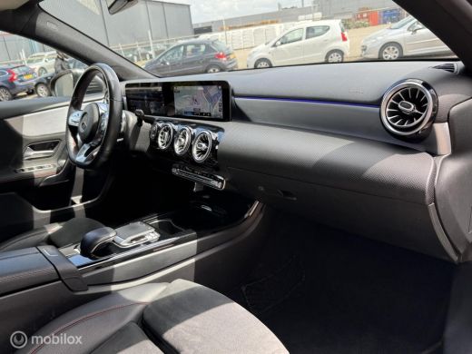 Mercedes-Benz A-Klasse 200 Business Solution AMG-PAKKET PANODAK ActivLease financial lease