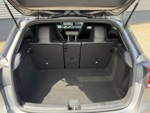 Mercedes-Benz A-Klasse 200 Business Solution AMG-PAKKET PANODAK ActivLease financial lease