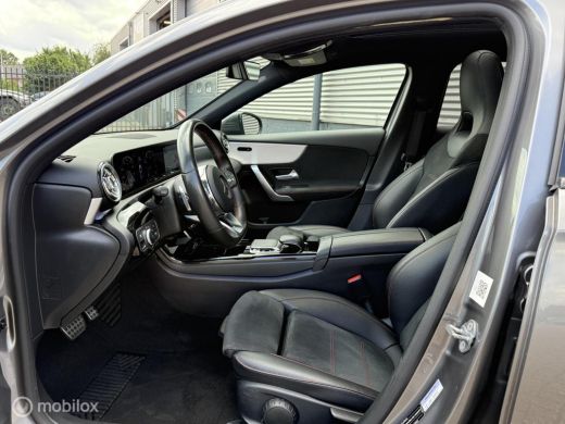 Mercedes-Benz A-Klasse 200 Business Solution AMG-PAKKET PANODAK ActivLease financial lease
