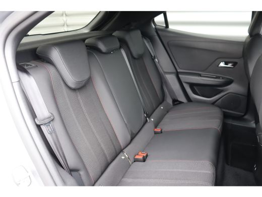 Opel Mokka-e 50KWH 136PK GS-LINE AUTOMAAT / NAVI / LEDER / CLIMA / LED / PDC / 17" LMV / CAMERA / WINTERPAKKET... ActivLease financial lease