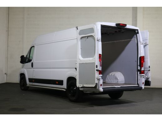 Opel Movano 2.2D 140pk L4 H2 Airco Navigatie Camera ActivLease financial lease