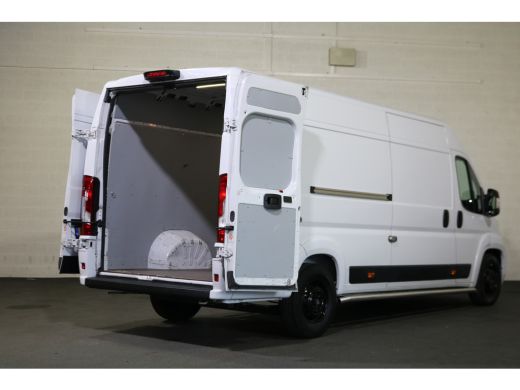 Opel Movano 2.2D 140pk L4 H2 Airco Navigatie Camera ActivLease financial lease