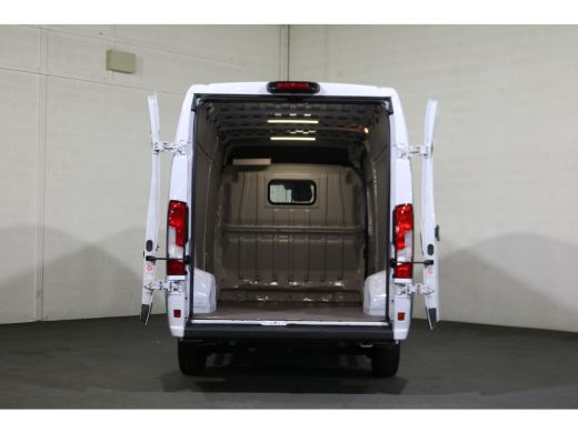 Opel Movano 2.2D 140pk L4 H2 Airco Navigatie Camera ActivLease financial lease