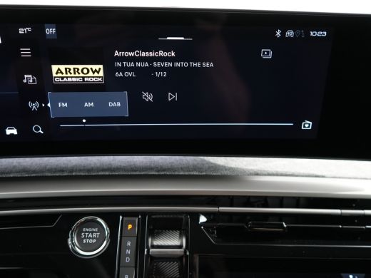 Peugeot 3008 1.2 plug-in Hybrid 195 Allure | 360 Camera | 7,4 kW lader | Afneembare Trekhaak ActivLease financial lease