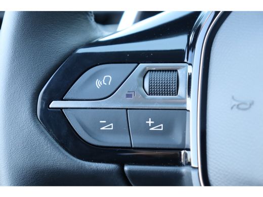 Peugeot 3008 1.6 HYBRID 225PK ALLURE PACK AUTOMAAT / NAVI / LEDER / CLIMA / LED / PDC / 18" LMV / CAMERA / KEY... ActivLease financial lease