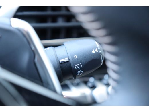 Peugeot 3008 1.6 HYBRID 225PK ALLURE PACK AUTOMAAT / NAVI / LEDER / CLIMA / LED / PDC / 18" LMV / CAMERA / KEY... ActivLease financial lease