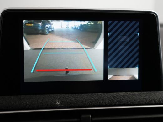 Peugeot 5008 1.2 PureTech Blue Lease Executive Automaat | 2 stoelen op derde rij | Achteruitrijcamera | Cruise... ActivLease financial lease