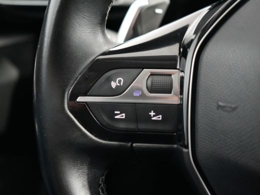 Peugeot 5008 1.2 PureTech Blue Lease Executive Automaat | 2 stoelen op derde rij | Achteruitrijcamera | Cruise... ActivLease financial lease