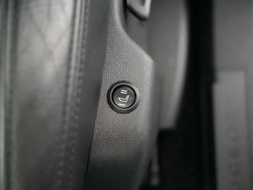 Peugeot 5008 1.2 PureTech Blue Lease Executive Automaat | 2 stoelen op derde rij | Achteruitrijcamera | Cruise... ActivLease financial lease