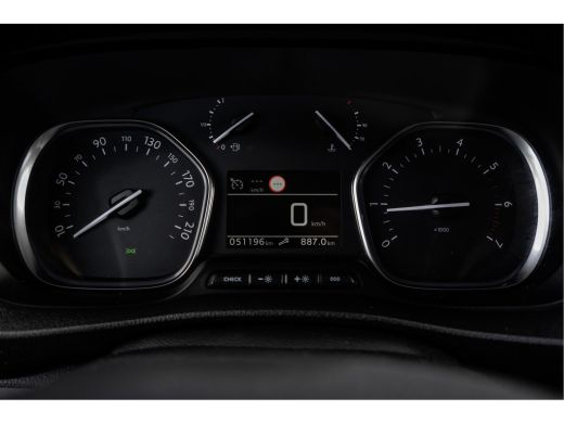 Peugeot Expert 2.0 BlueHDI | L3H1 | DC 5-Zits | CarPlay | Navi | Cruise | Airco | PDC | Euro 6 ActivLease financial lease