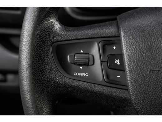 Peugeot Expert 2.0 BlueHDI | L3H1 | DC 5-Zits | CarPlay | Navi | Cruise | Airco | PDC | Euro 6 ActivLease financial lease