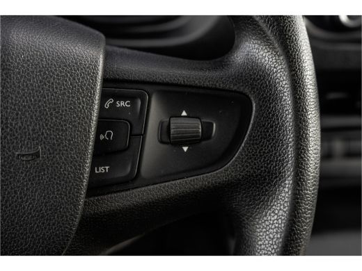 Peugeot Expert 2.0 BlueHDI | L3H1 | DC 5-Zits | CarPlay | Navi | Cruise | Airco | PDC | Euro 6 ActivLease financial lease