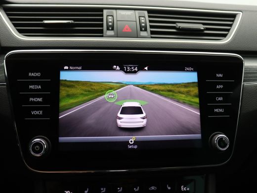 Skoda Superb Combi 1.4 TSI iV Business Edition Plus 218PK DSG Achteruitrijcamera, Cruise Controle, Memorystoel... ActivLease financial lease