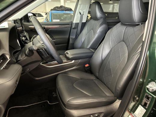Toyota Highlander 2.5 AWD Hybrid Premium ActivLease financial lease