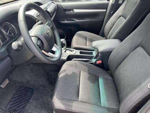 Toyota Hilux 2.4 D-4D Double Cab Professional | Automaat | Navigatie | Stoelverwarming | Parkeersensoren | ActivLease financial lease