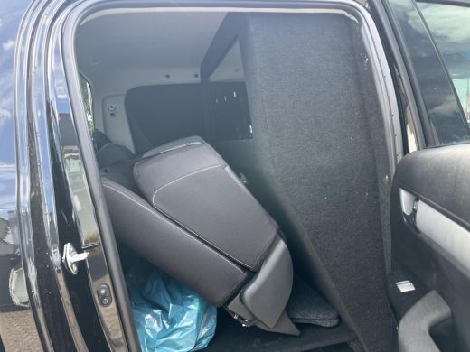 Toyota Hilux 2.4 D-4D Double Cab Professional | Automaat | Navigatie | Stoelverwarming | Parkeersensoren | ActivLease financial lease