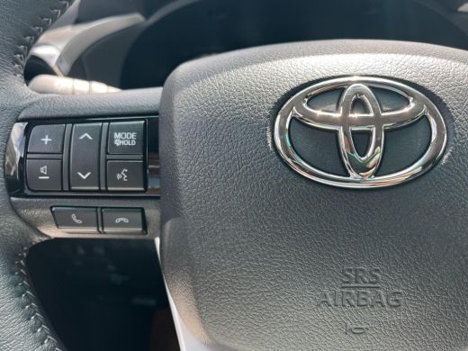 Toyota Hilux 2.4 D-4D Double Cab Professional | Automaat | Navigatie | Stoelverwarming | Parkeersensoren | ActivLease financial lease