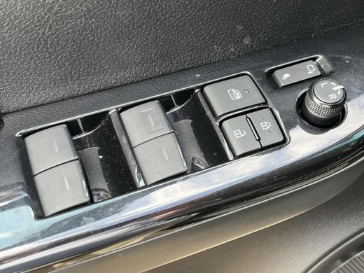 Toyota Hilux 2.4 D-4D Double Cab Professional | Automaat | Navigatie | Stoelverwarming | Parkeersensoren | ActivLease financial lease