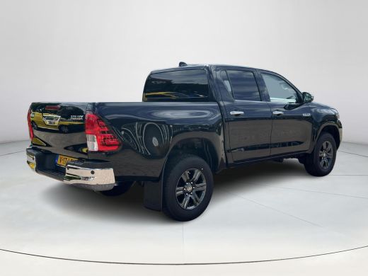 Toyota Hilux 2.4 D-4D Double Cab Professional | Automaat | Navigatie | Stoelverwarming | Parkeersensoren | ActivLease financial lease