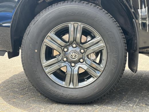 Toyota Hilux 2.4 D-4D Double Cab Professional | Automaat | Navigatie | Stoelverwarming | Parkeersensoren | ActivLease financial lease