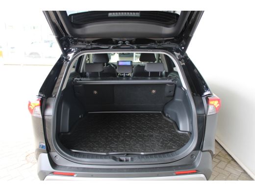 Toyota RAV4 2.5 Hybrid AWD Dynamic | 18 inch | 1650 kg trekgewicht | Apple carplay | Camera | ActivLease financial lease