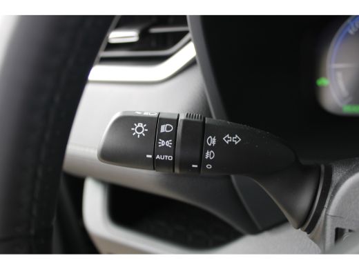 Toyota RAV4 2.5 Hybrid AWD Dynamic | 18 inch | 1650 kg trekgewicht | Apple carplay | Camera | ActivLease financial lease