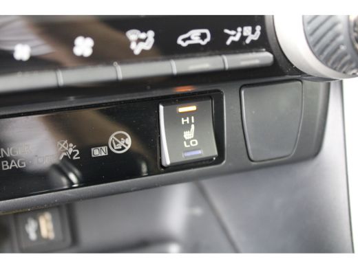 Toyota RAV4 2.5 Hybrid AWD Dynamic | 18 inch | 1650 kg trekgewicht | Apple carplay | Camera | ActivLease financial lease