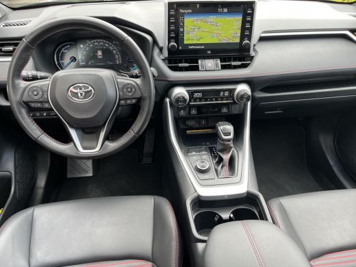 Toyota RAV4 2.5 Plug-in Hybrid AWD Style | Panoramadak | Navigatie | Achterbankverwarming | Camera's rondom | ActivLease financial lease