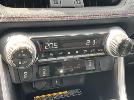 Toyota RAV4 2.5 Plug-in Hybrid AWD Style | Panoramadak | Navigatie | Achterbankverwarming | Camera's rondom | ActivLease financial lease