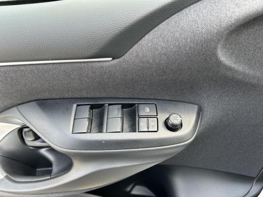 Toyota Yaris 1.5 Hybrid 115 Active ActivLease financial lease