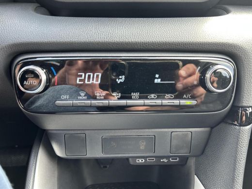 Toyota Yaris 1.5 Hybrid 115 Active ActivLease financial lease