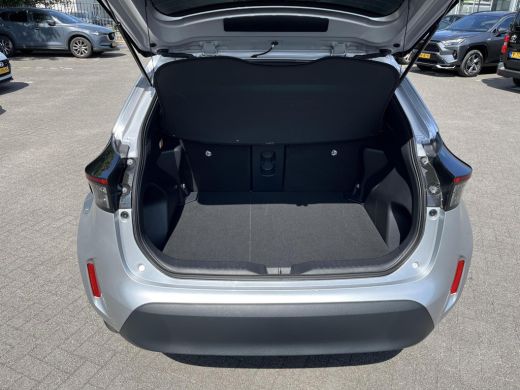 Toyota Yaris Cross 1.5 Hybrid 115 First Edition | Navigatie | Apple CarPlay/Android auto | Achteruitrijcamera | Stuu... ActivLease financial lease