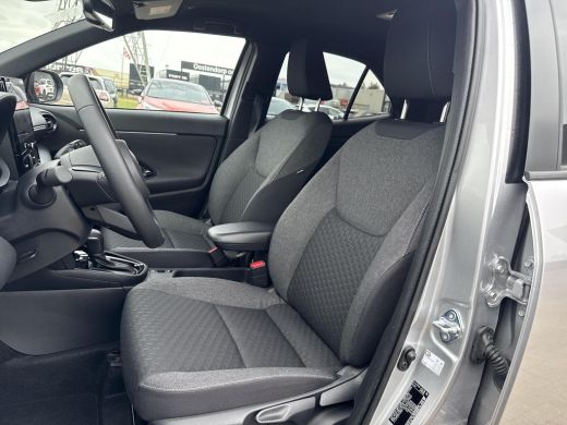 Toyota Yaris Cross 1.5 Hybrid 115 First Edition **STOEL EN STUURWIELVERWARMING/ KEYLESS/ CLIMATE CONTROL/ 36 MAANDEN... ActivLease financial lease