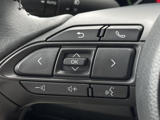 Toyota Yaris Cross 1.5 Hybrid Dynamic 4X4 Automaat | Airconditioning | 4X4 | Stoelverwarming | Adaptieve Cruise Cont... ActivLease financial lease
