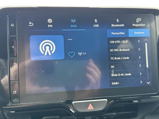 Toyota Yaris Cross 1.5 Hybrid Dynamic **NAVIGATIE/ KEYLESS/ APPLE CARPLAY/ 36 MAANDEN GARANTIE** ActivLease financial lease
