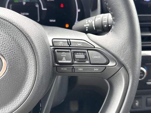 Toyota Yaris Cross 1.5 Hybrid Dynamic Ultimate **STOEL EN STUIURWIELVERWARMING/ KEYLESS/ ADAPTIEF CRUISE CONTROL/ 36... ActivLease financial lease