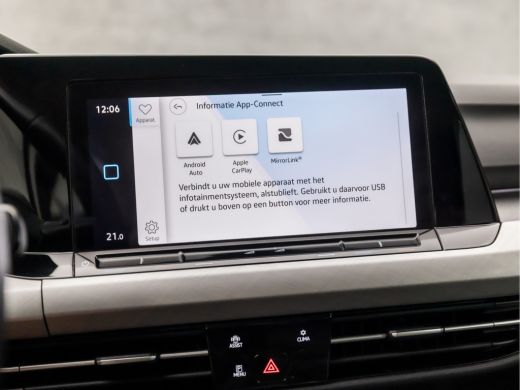 Volkswagen Golf 1.0 eTSI Sport Automaat (APPLE CARPLAY, GROOT NAVI, KEYLESS, SFEERVERLICHTING, SPORTSTOELEN, LM V... ActivLease financial lease