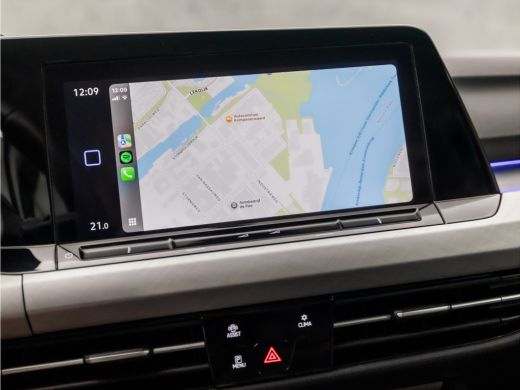 Volkswagen Golf 1.0 eTSI Sport Automaat (APPLE CARPLAY, GROOT NAVI, KEYLESS, SFEERVERLICHTING, SPORTSTOELEN, LM V... ActivLease financial lease