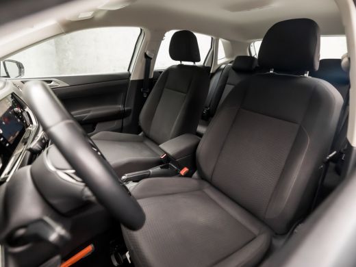 Volkswagen Polo 1.0 Sportline (APPLE CARPLAY, GROOT NAVI, SPORTSTOELEN, CRUISE, LED ACHTERLICHTEN, NIEUWE APK, NI... ActivLease financial lease