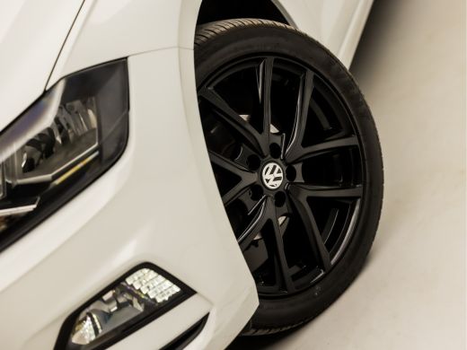 Volkswagen Polo 1.0 Sportline (APPLE CARPLAY, GROOT NAVI, SPORTSTOELEN, CRUISE, LED ACHTERLICHTEN, NIEUWE APK, NI... ActivLease financial lease