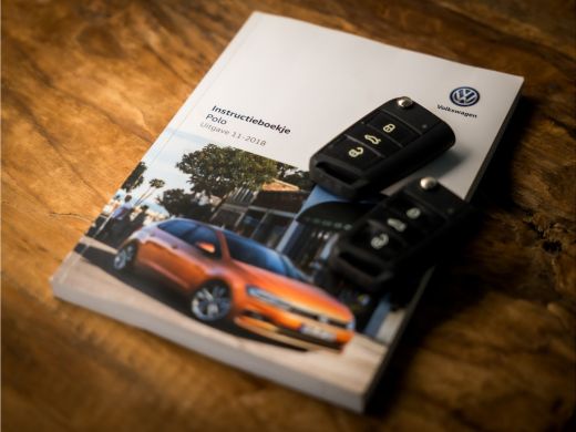 Volkswagen Polo 1.0 Sportline (APPLE CARPLAY, GROOT NAVI, SPORTSTOELEN, CRUISE, LED ACHTERLICHTEN, NIEUWE APK, NI... ActivLease financial lease