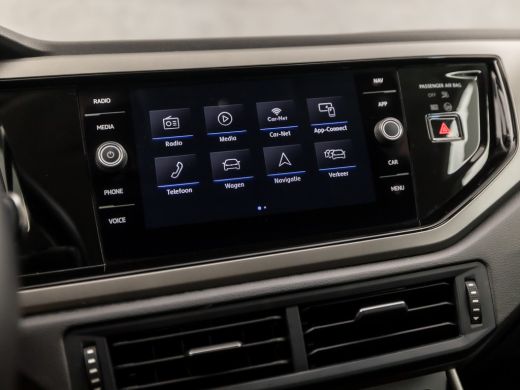 Volkswagen Polo 1.0 Sportline (APPLE CARPLAY, GROOT NAVI, SPORTSTOELEN, CRUISE, LED ACHTERLICHTEN, NIEUWE APK, NI... ActivLease financial lease