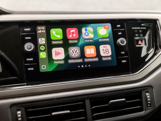 Volkswagen Polo 1.0 Sportline (APPLE CARPLAY, GROOT NAVI, SPORTSTOELEN, CRUISE, LED ACHTERLICHTEN, NIEUWE APK, NI... ActivLease financial lease