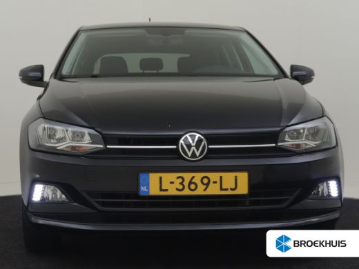 Volkswagen Polo 1.0 TSI Comfortline | 96pk | Parkeersensoren v+a | Navigatie via app connect | Licht en zicht pak... Volkswagen Polo 1.0 TSI Comfortline | 96pk | Parkeersensoren v+a | Navigatie via app connect | Licht en zicht pak...