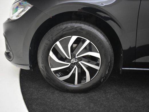 Volkswagen Polo 1.0 TSI Life 96pk | Navigatie | App connect | Adaptief cruise control | DAB radio | Airco | 15"LMV ActivLease financial lease